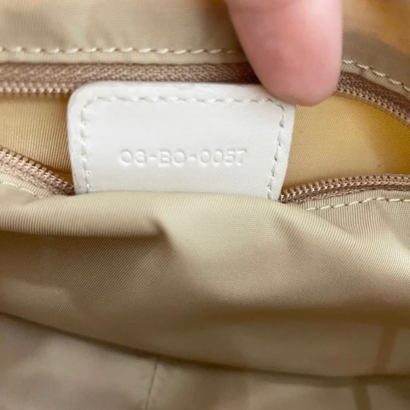 Authentic Christian Dior Oblique Cream White Pochette - Picture 11 of 14